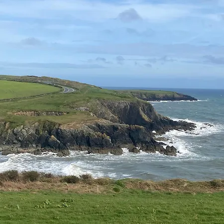 منزل للإقامة Follies Ballyvoile دونغارفان